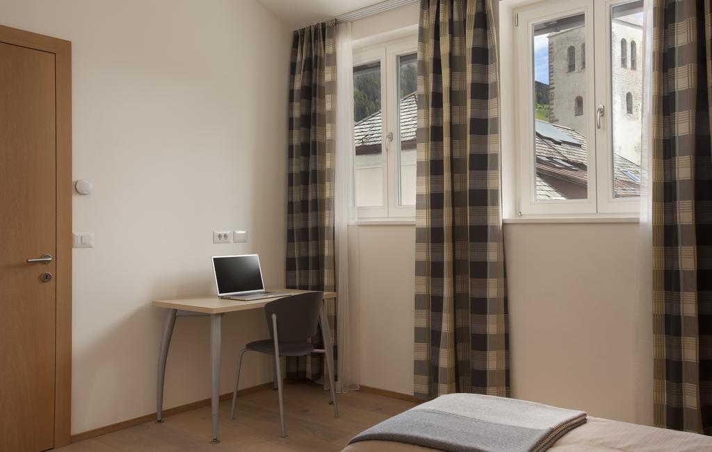 Residence Innichen - Innichen Exteriör bild